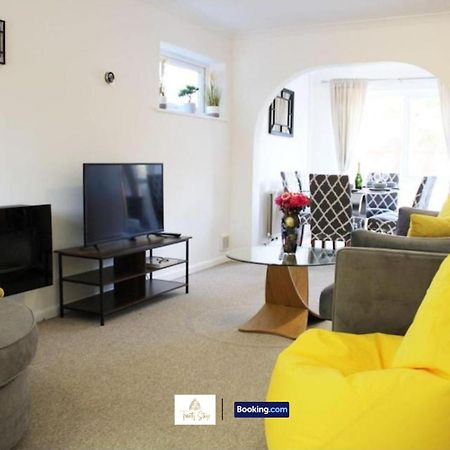 4 Bedroom House With Parking Near City Centre By Trinity Stays Short Lets & Serviced Accommodation Cambridge Exteriér fotografie