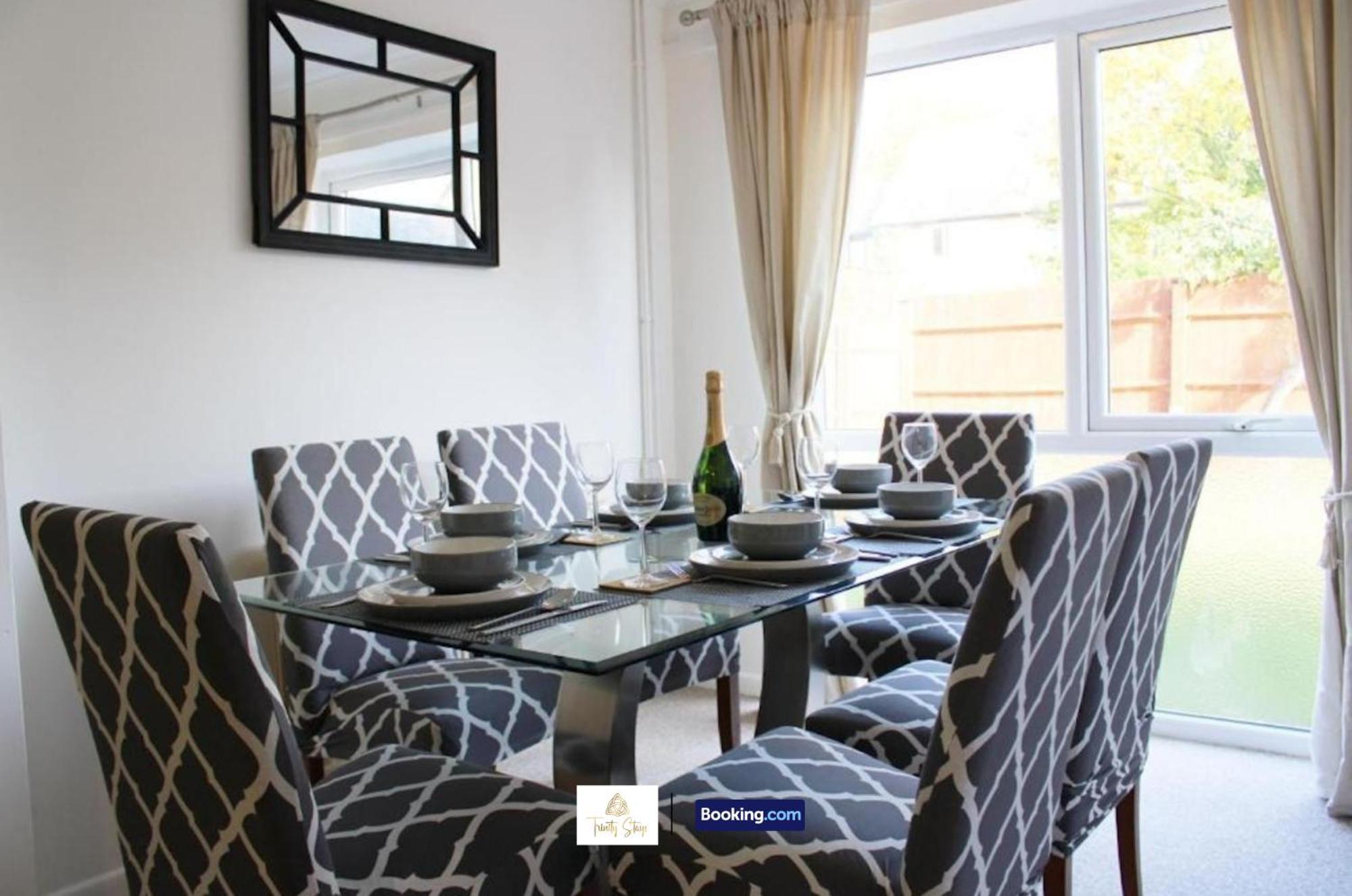 4 Bedroom House With Parking Near City Centre By Trinity Stays Short Lets & Serviced Accommodation Cambridge Exteriér fotografie