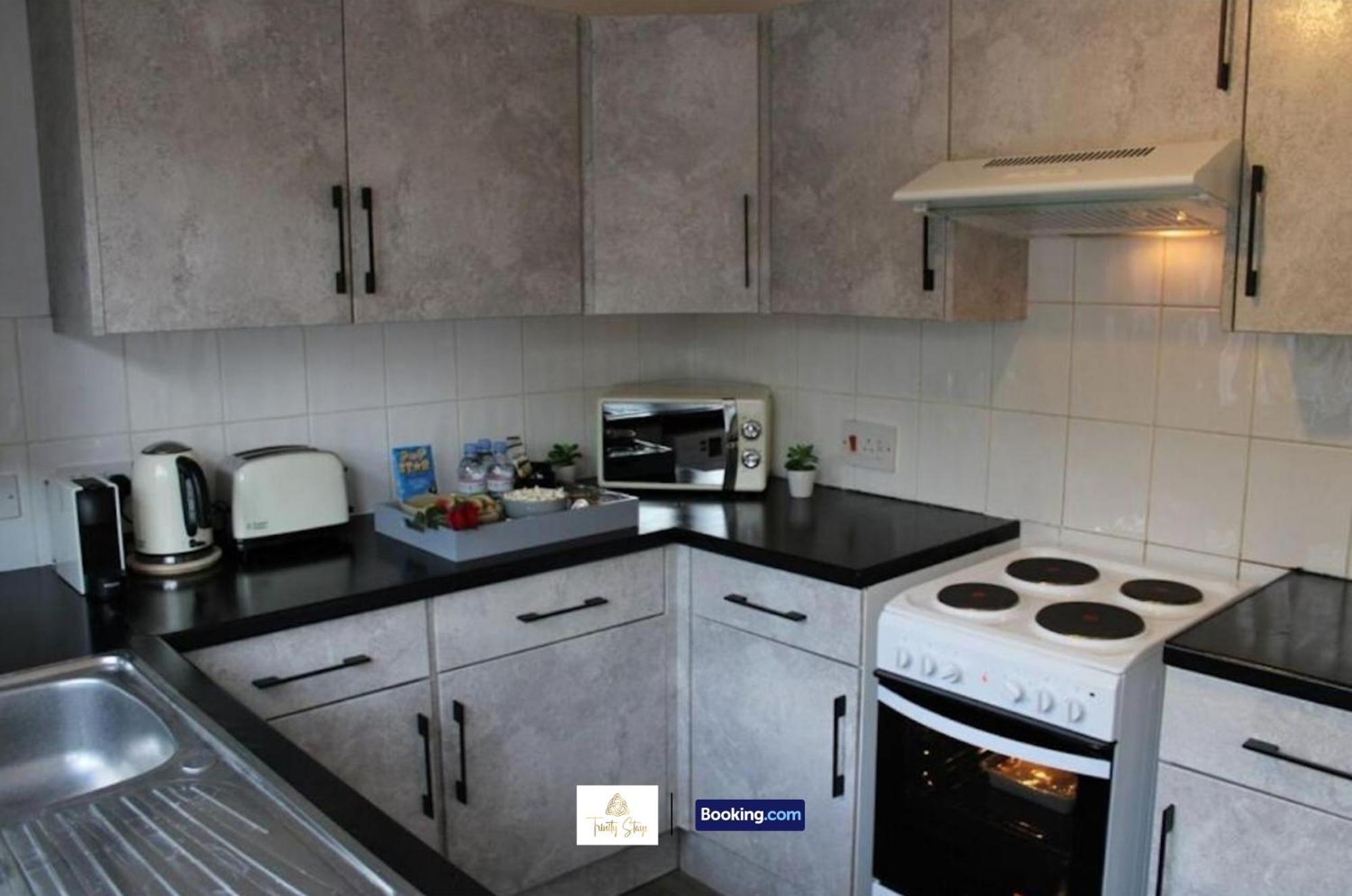 4 Bedroom House With Parking Near City Centre By Trinity Stays Short Lets & Serviced Accommodation Cambridge Exteriér fotografie