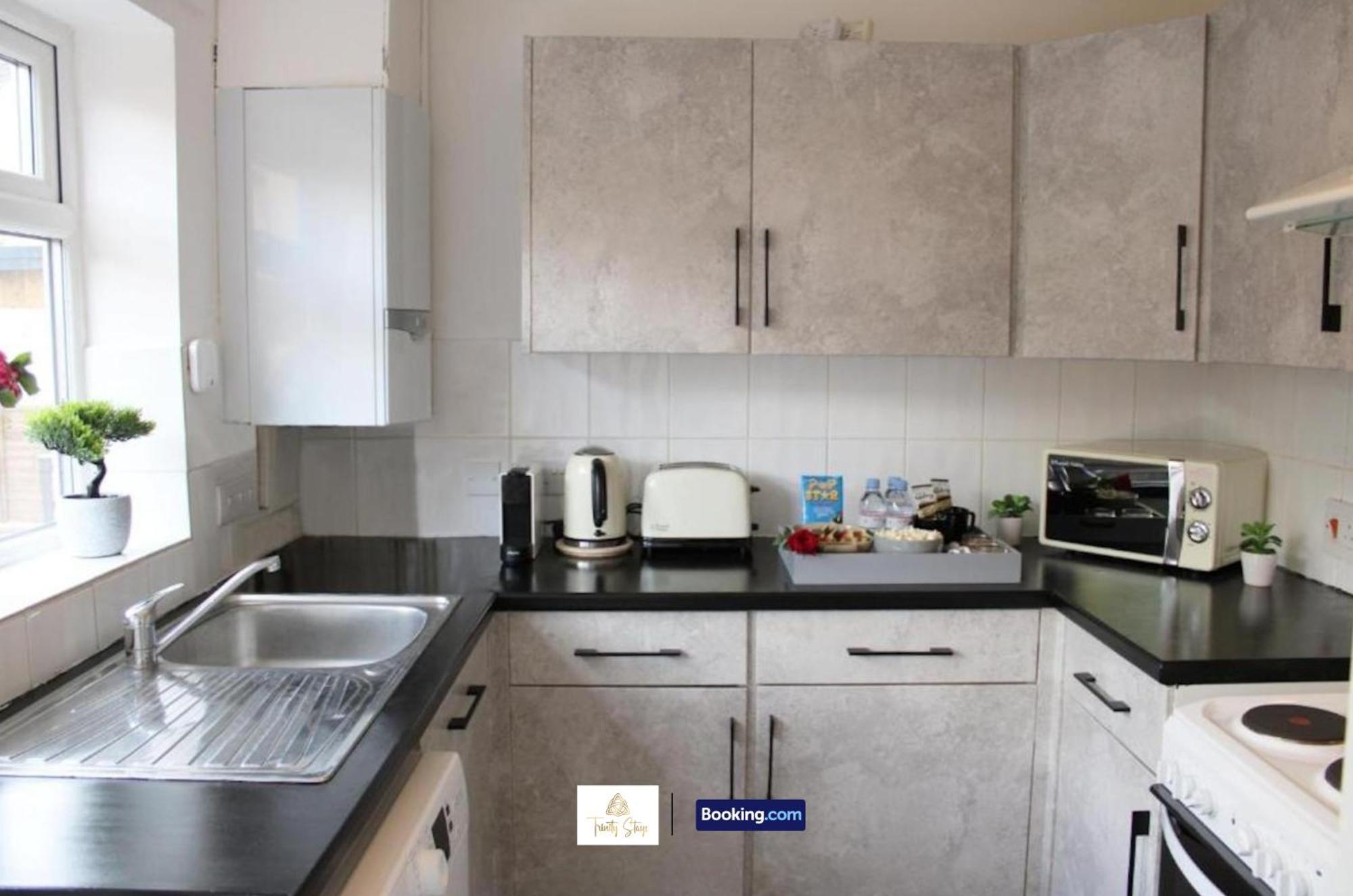 4 Bedroom House With Parking Near City Centre By Trinity Stays Short Lets & Serviced Accommodation Cambridge Exteriér fotografie