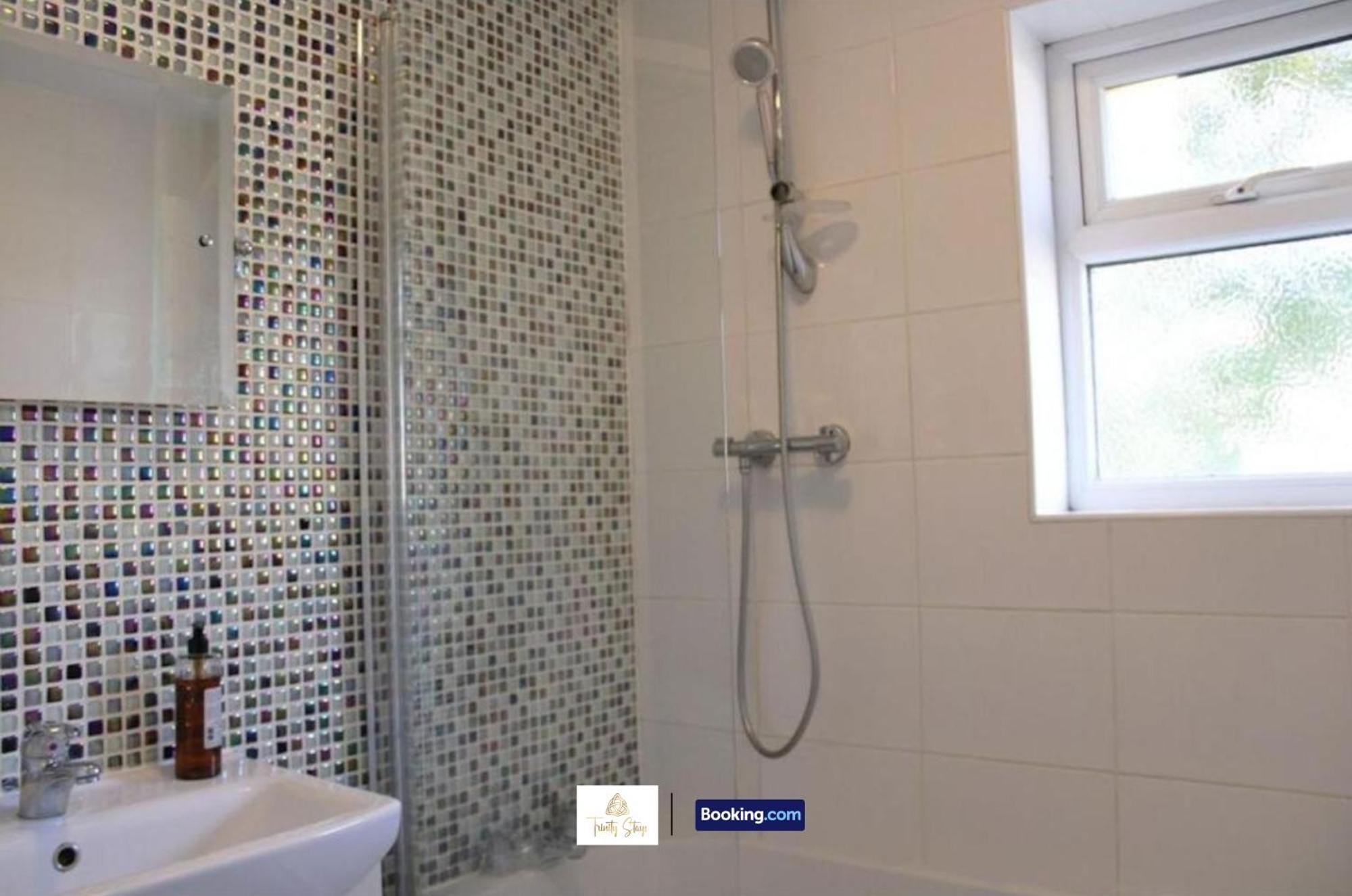 4 Bedroom House With Parking Near City Centre By Trinity Stays Short Lets & Serviced Accommodation Cambridge Exteriér fotografie